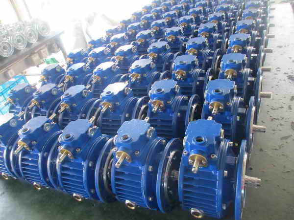 geared motor, gearbox, gear reducer, reducer, insdurial gearbox (11)